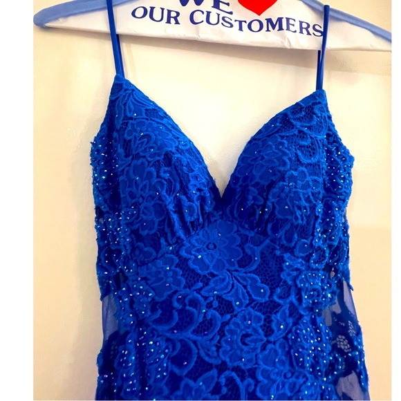 La Femme Gown - Prom/Wedding guest Dress - Picture 3 of 8